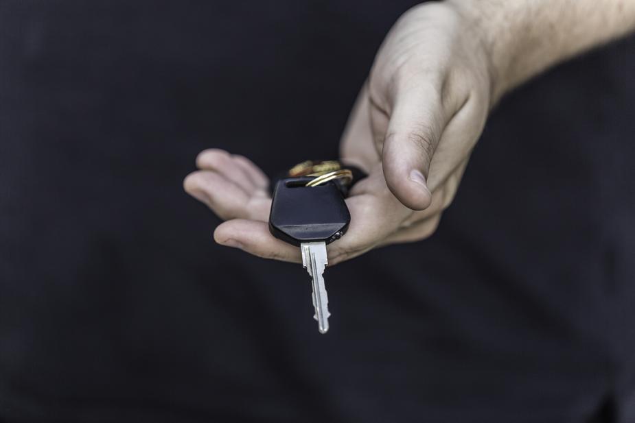 auto accident attorney Lafayette holding key